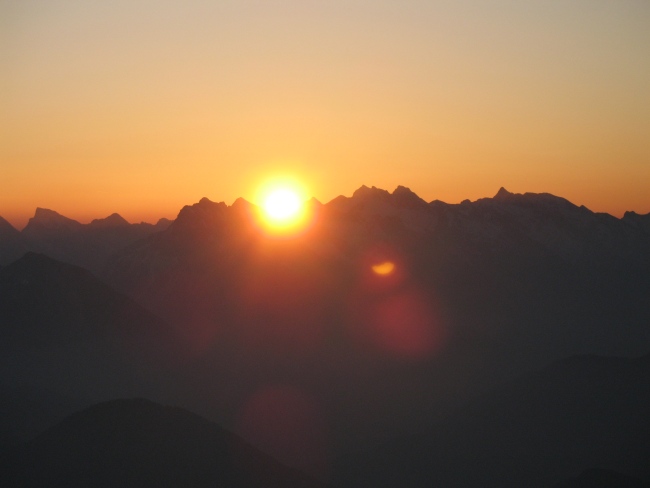 G3: Sonnenaufgang ber Karwendel (Hohe Munde, 21.04.07)
